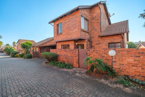 3 Bedroom Townhouse in Weltevreden Park