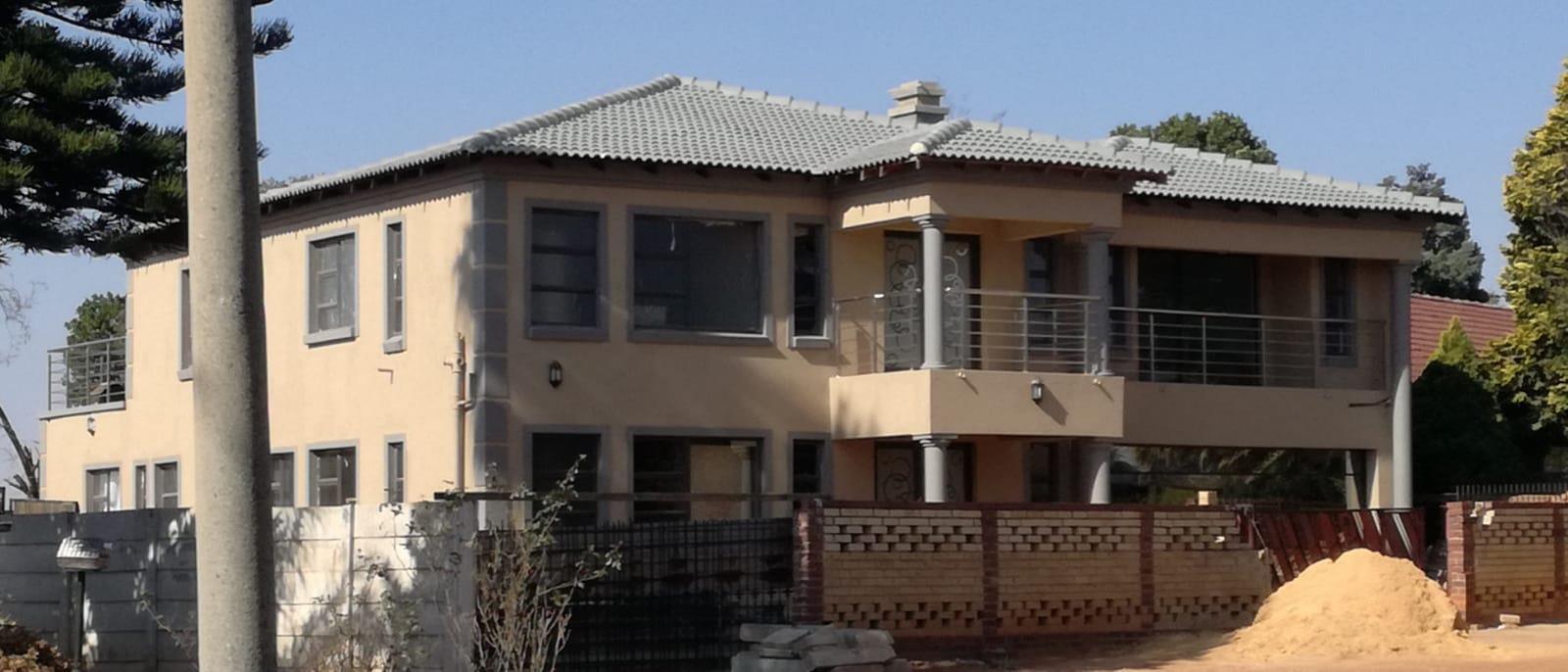 6 Bedroom House in Birch Acres