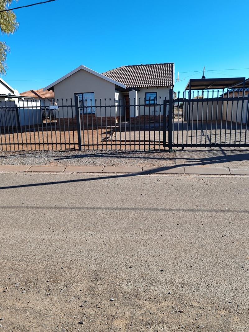 3 Bedroom House in Postmasburg