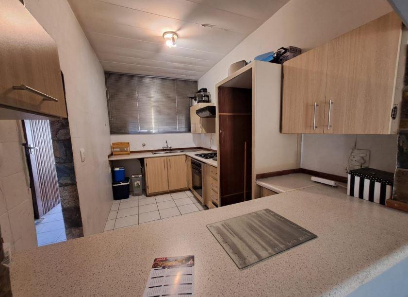 3 Bedroom Apartment in Brackendowns