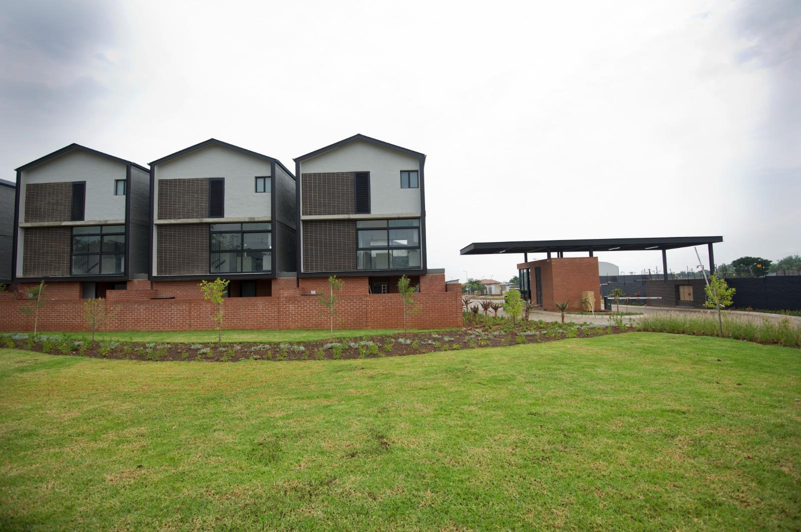 3 Bedroom Townhouse in Olympus AH