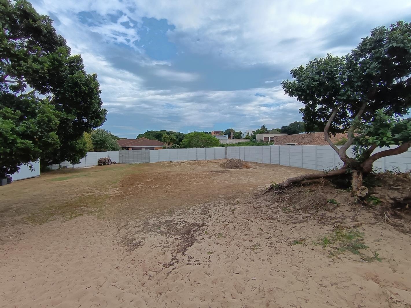 1 222 m² Land available in Port Elizabeth Central