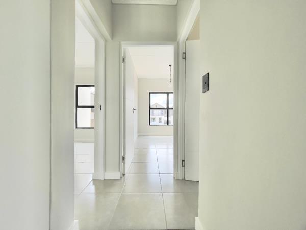 3 Bedroom Apartment in Waterfall Estate