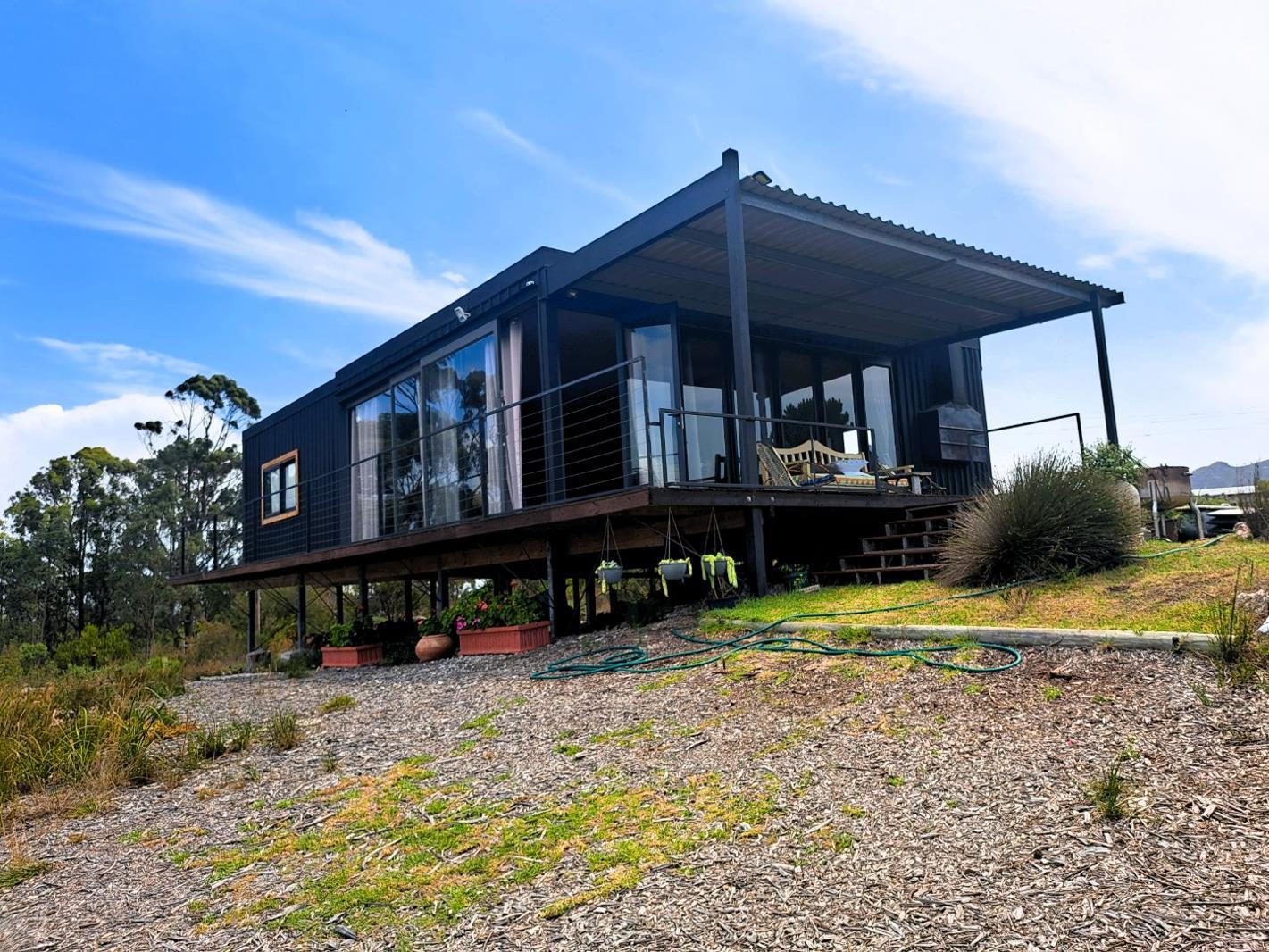 2 Bedroom House in Baardskeerdersbos