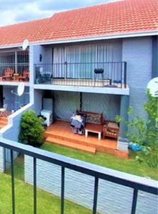 2 Bedroom Townhouse in Moreleta Park