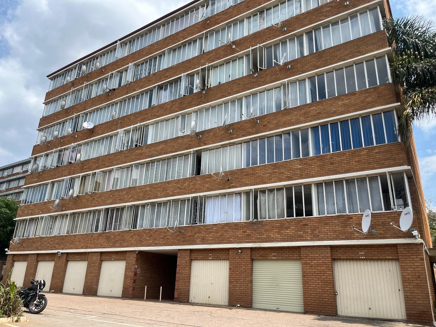 2 Bedroom Apartment in Sunnyside