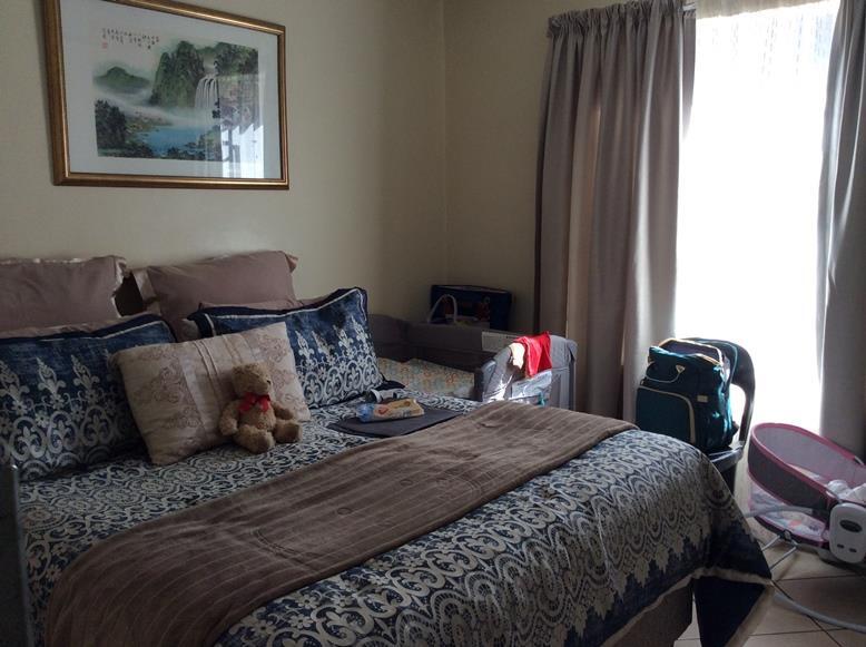 2 Bedroom Apartment in Die Hoewes