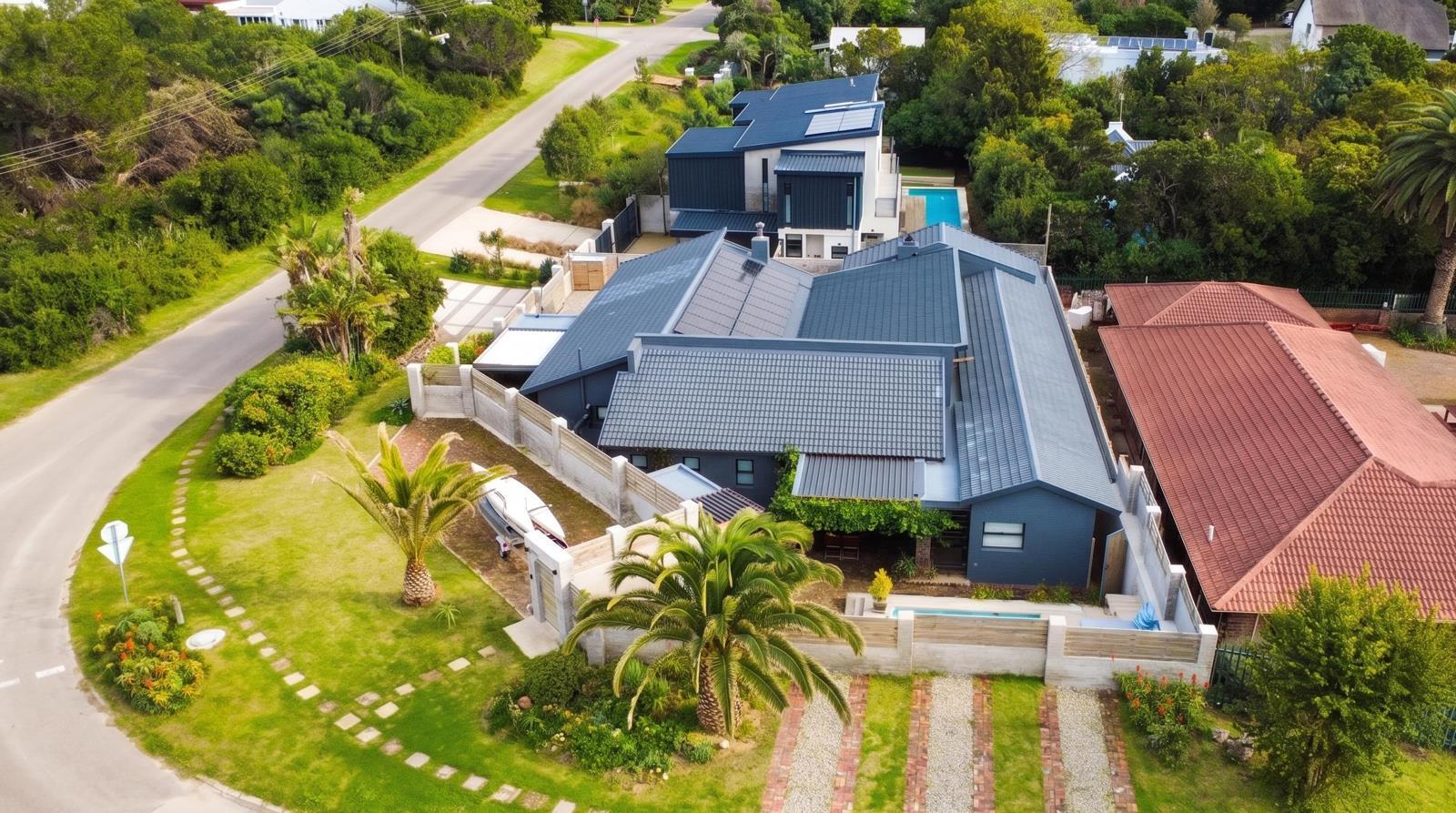 5 Bedroom House in Seaside Longships