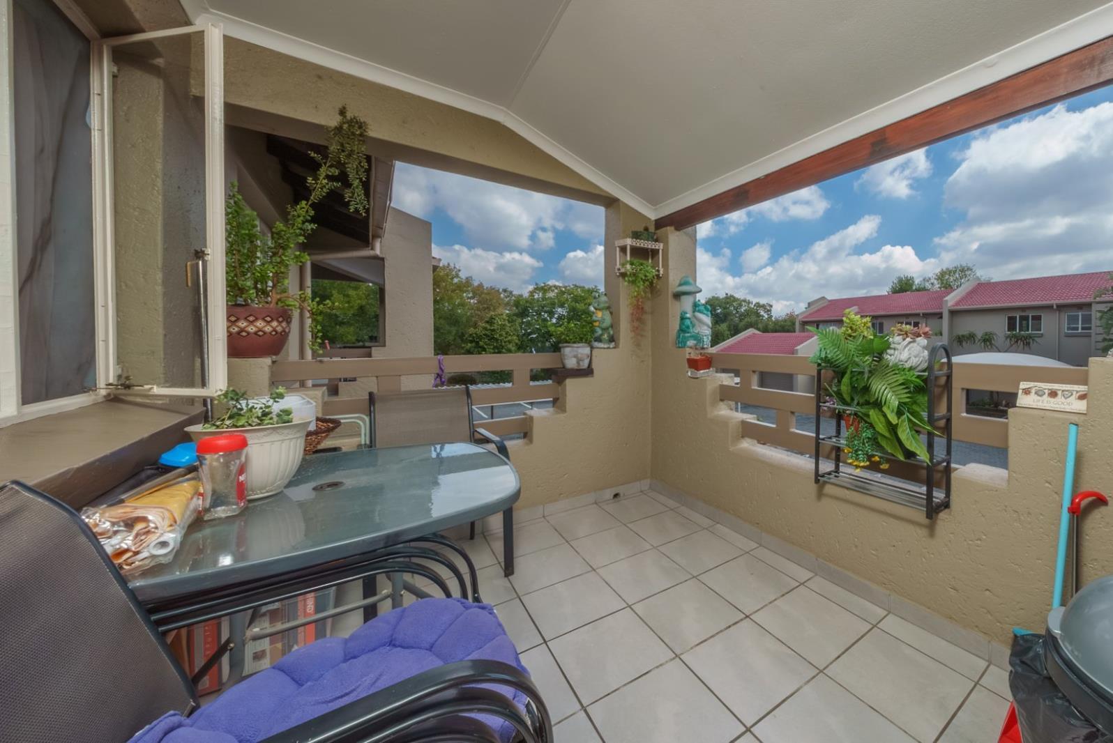 1 Bedroom Townhouse in Edenglen