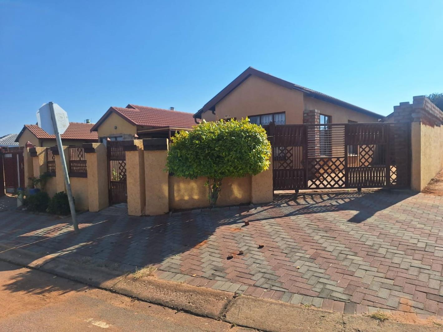 3 Bedroom House in Soshanguve East