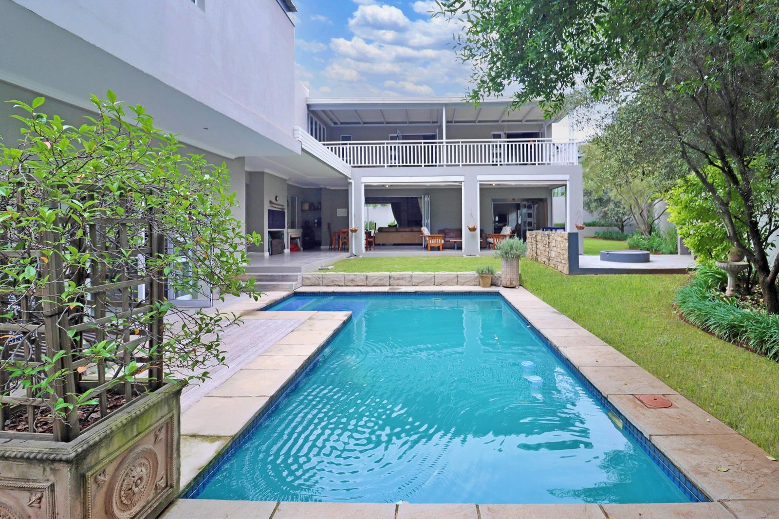 4 Bedroom House in Waterfall Country Estate