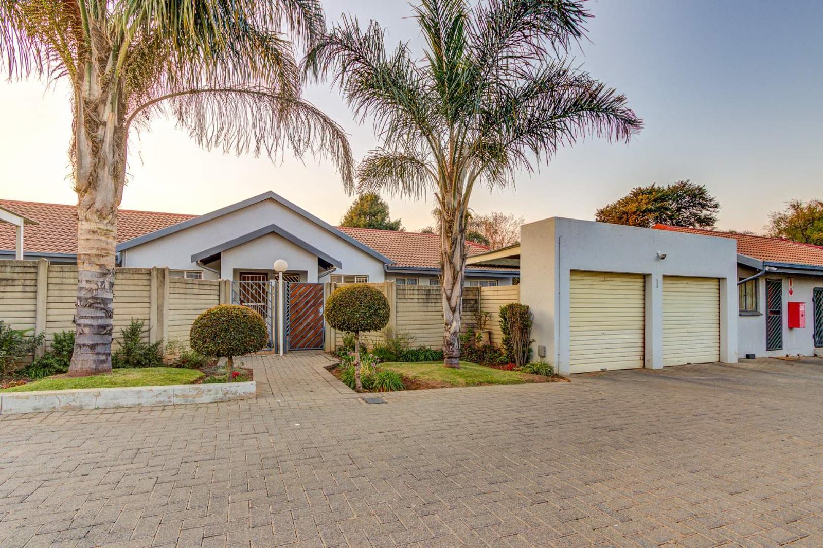 2 Bedroom Townhouse in Glen Marais