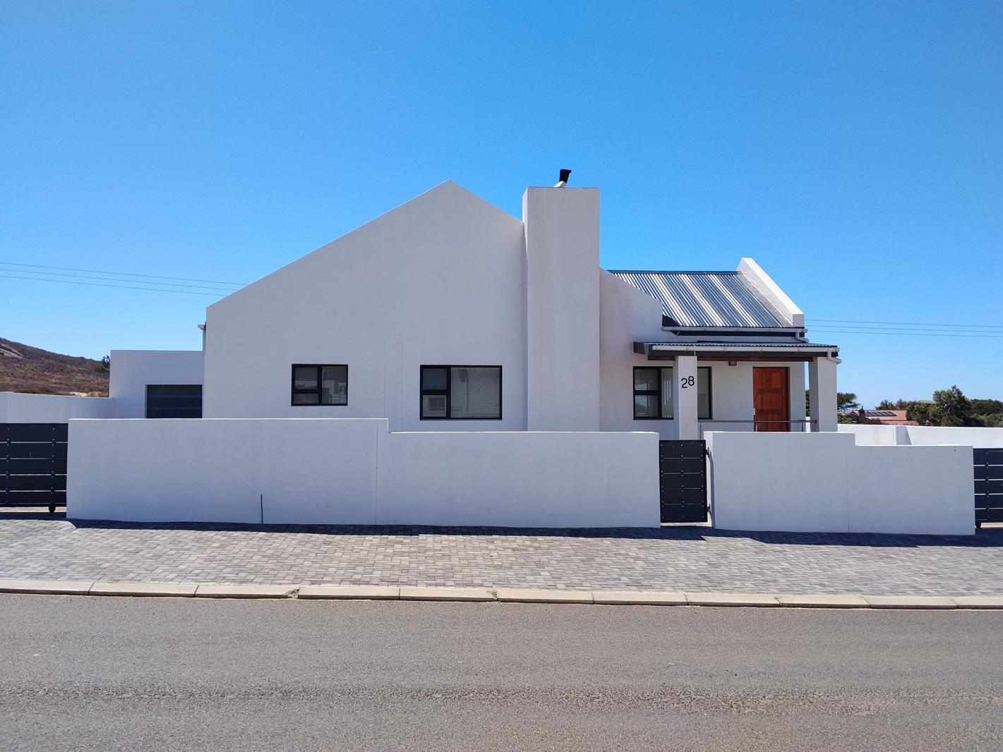 4 Bedroom House in St Helena Bay
