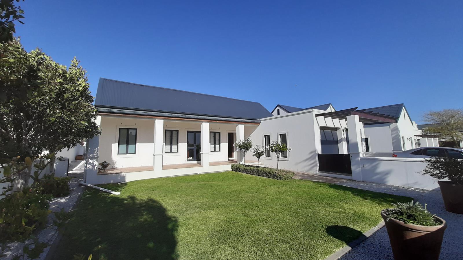 3 Bedroom House in Croydon Olive Estate