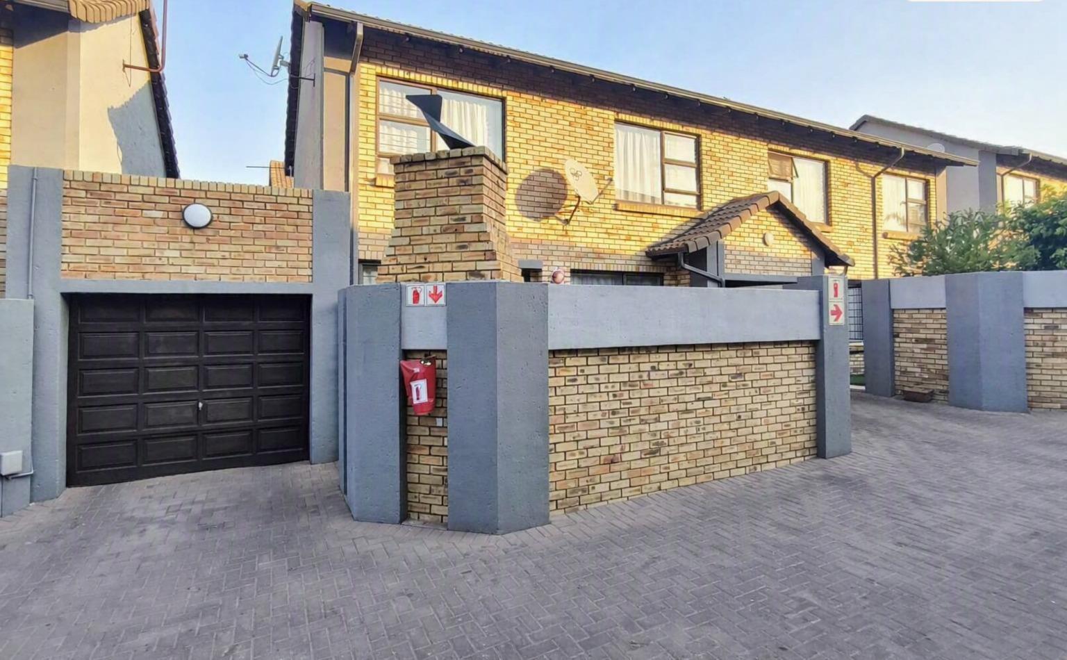 3 Bedroom Townhouse in Meyersdal