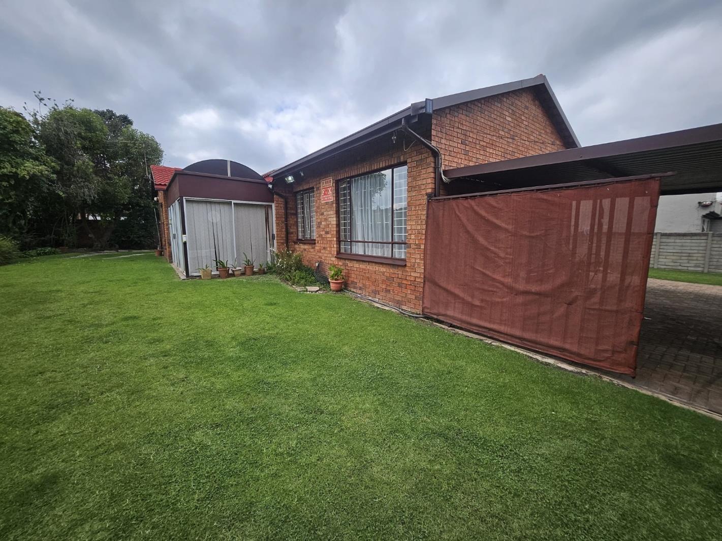 3 Bedroom House in Glenvista