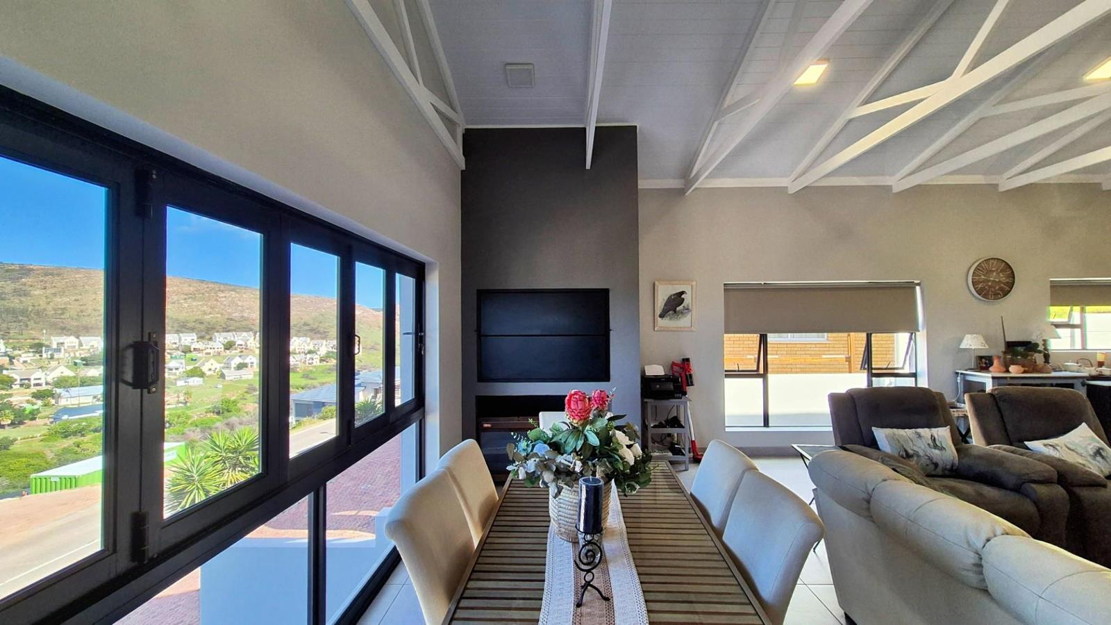 3 Bedroom Duet in Island View
