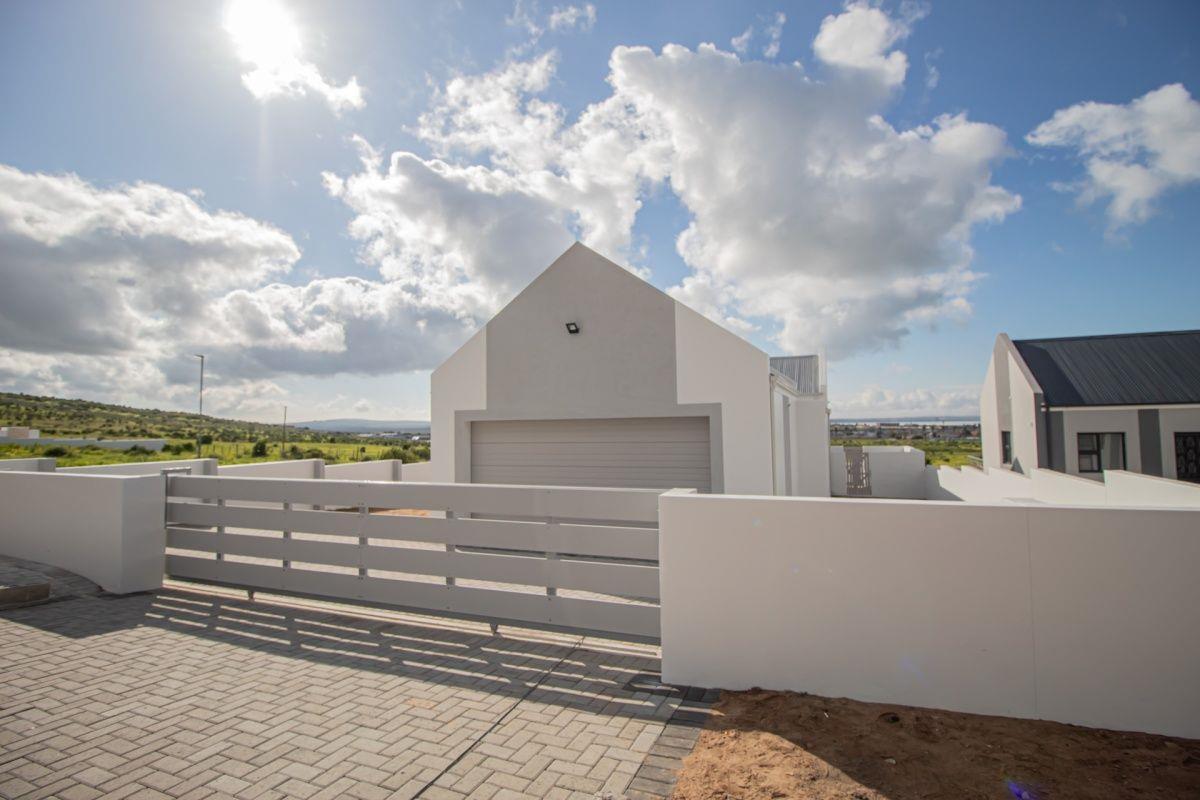 3 Bedroom House in Welgedaan Estate