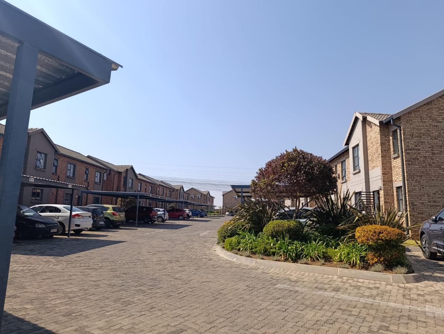 2 Bedroom Townhouse in Albertsdal