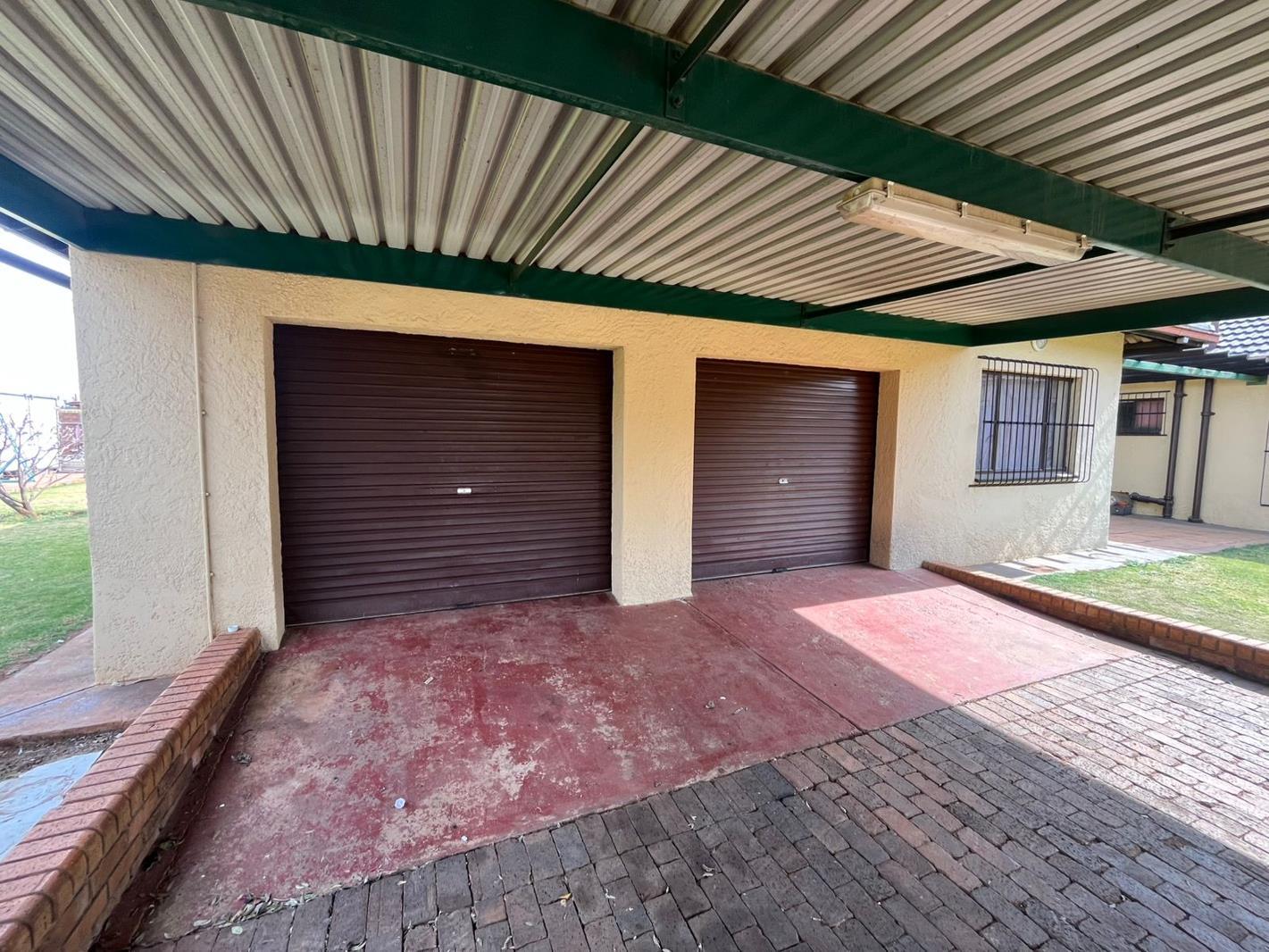 5 Bedroom House in Bredell AH