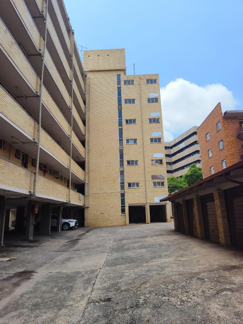 3 Bedroom Apartment in Sunnyside