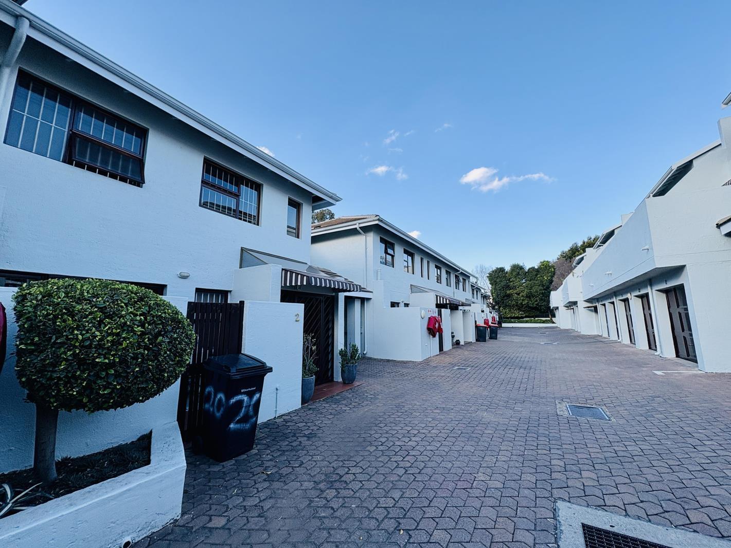 2 Bedroom Apartment in Bedford Gardens