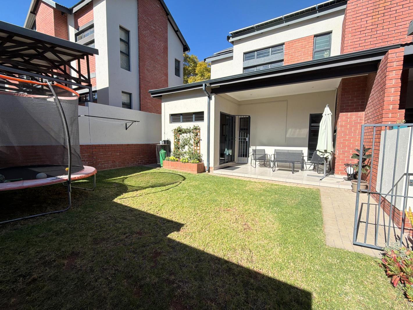 2 Bedroom Townhouse in Ferndale