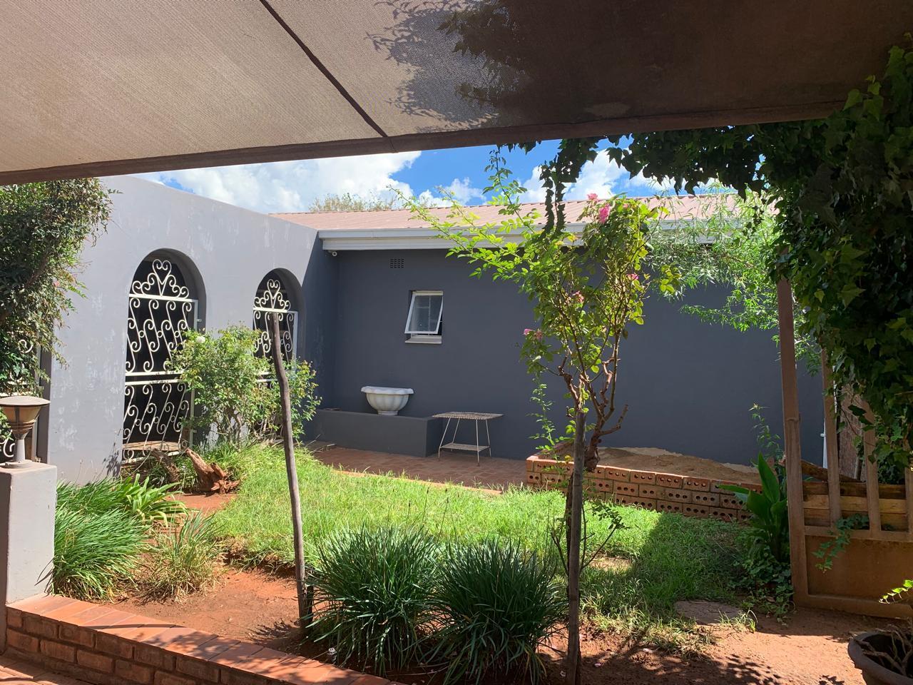 3 Bedroom House in Postmasburg