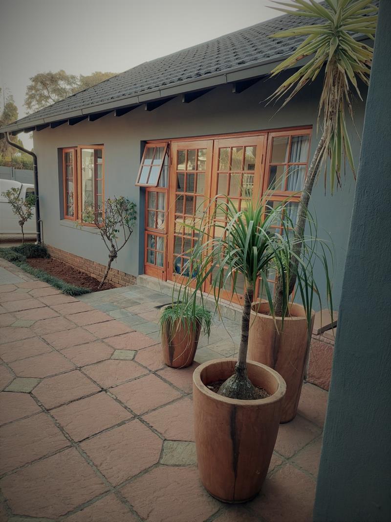 1 Bedroom Garden Cottage in Morninghill