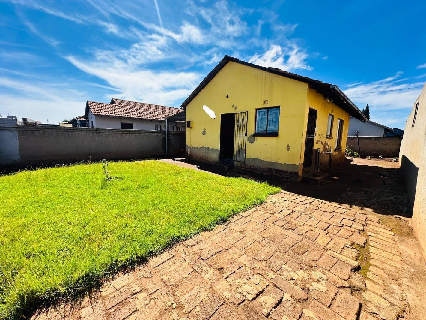 3 Bedroom House in Protea Glen
