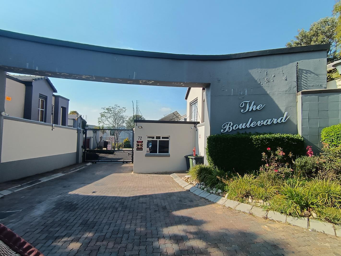 3 Bedroom Cluster in Edenburg