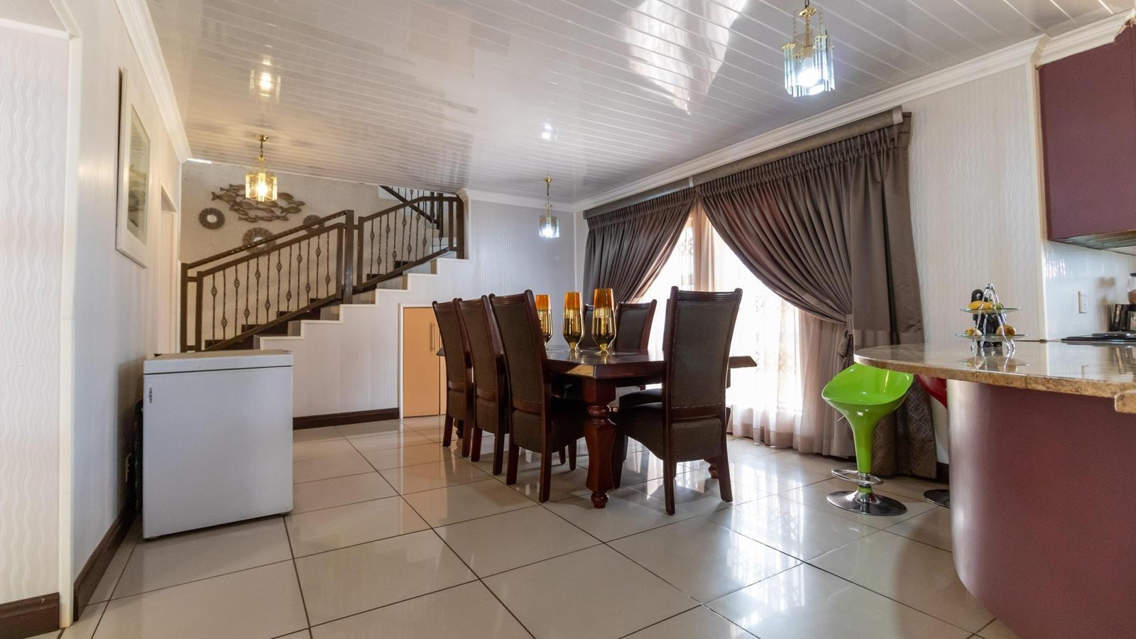 5 Bedroom House in Serala View
