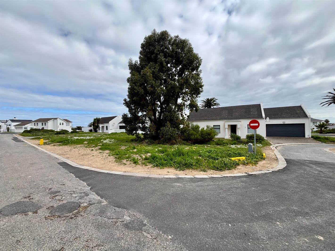 302 m² Land available in Shelley Point