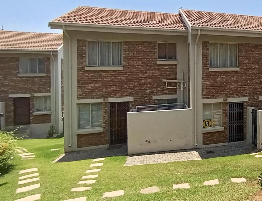 2 Bedroom Townhouse in La Montagne