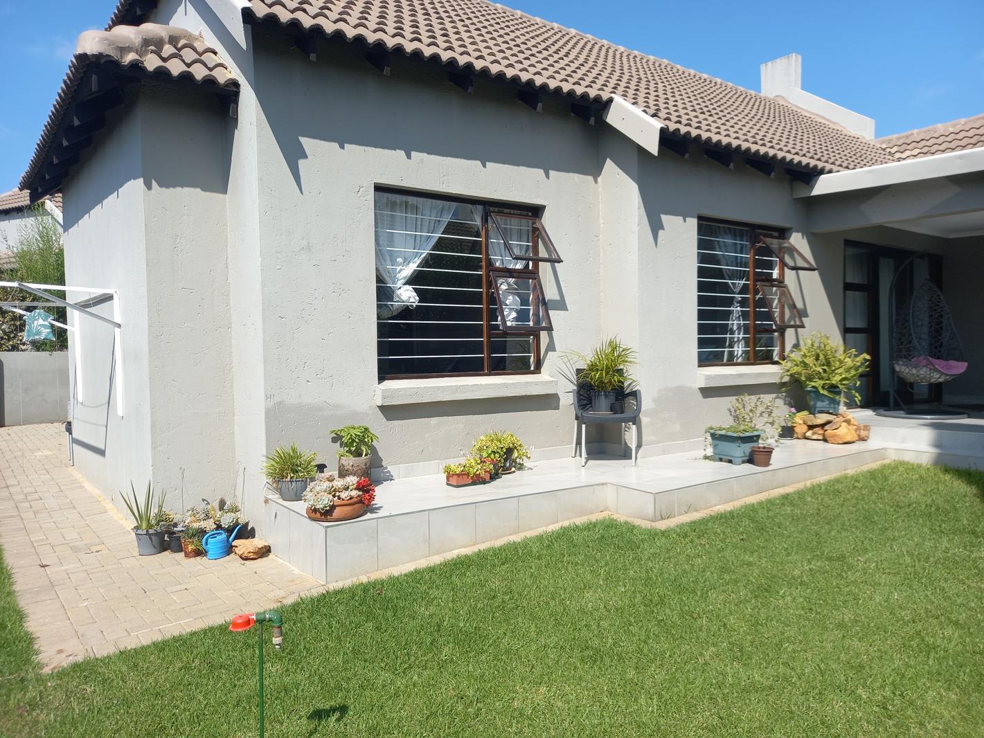 3 Bedroom Simplex in Pinehaven