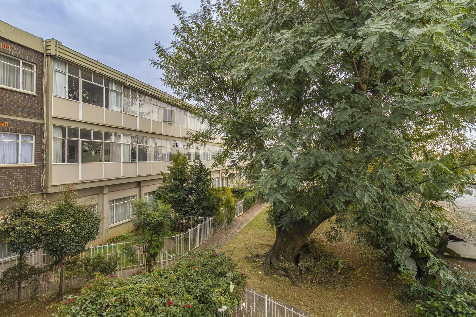 2 Bedroom Apartment in Linden