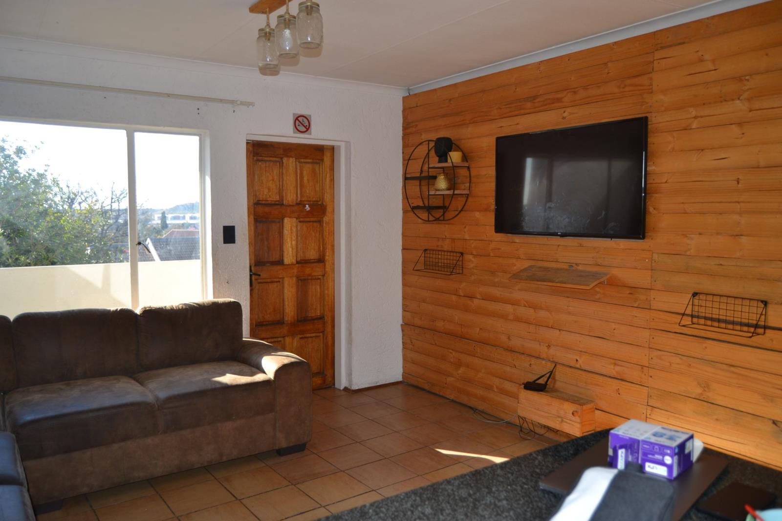 2 Bedroom Apartment in Edenglen