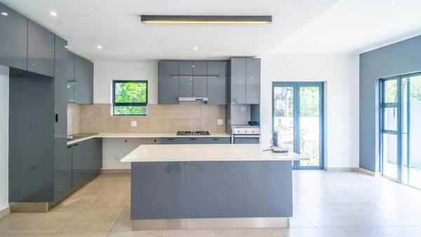 3 Bedroom Cluster in Bryanston