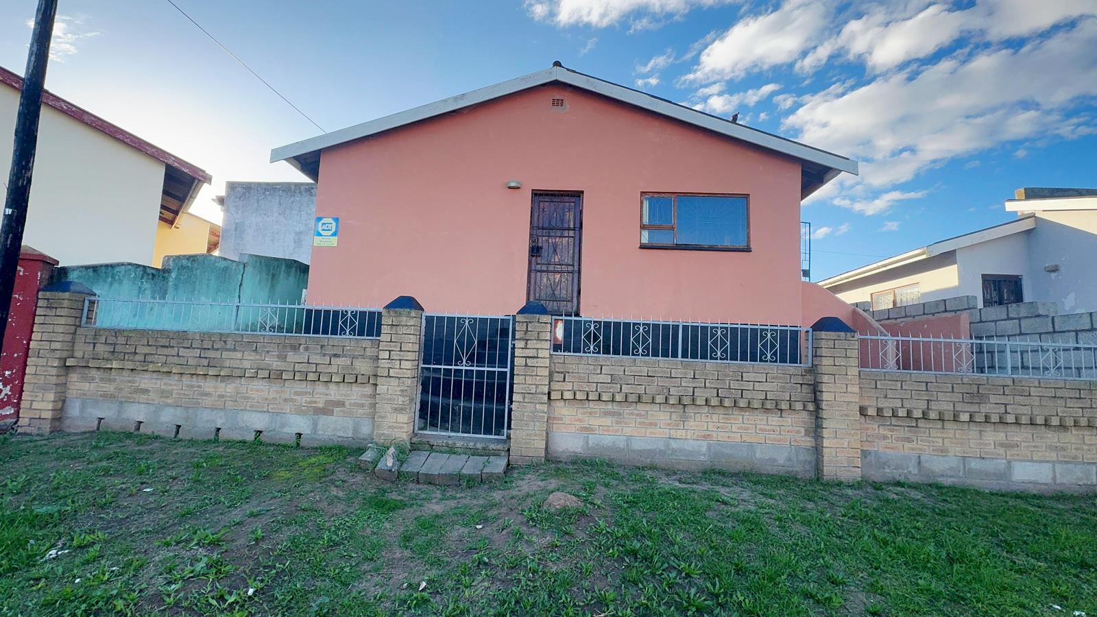 2 Bedroom House in Kwadwesi