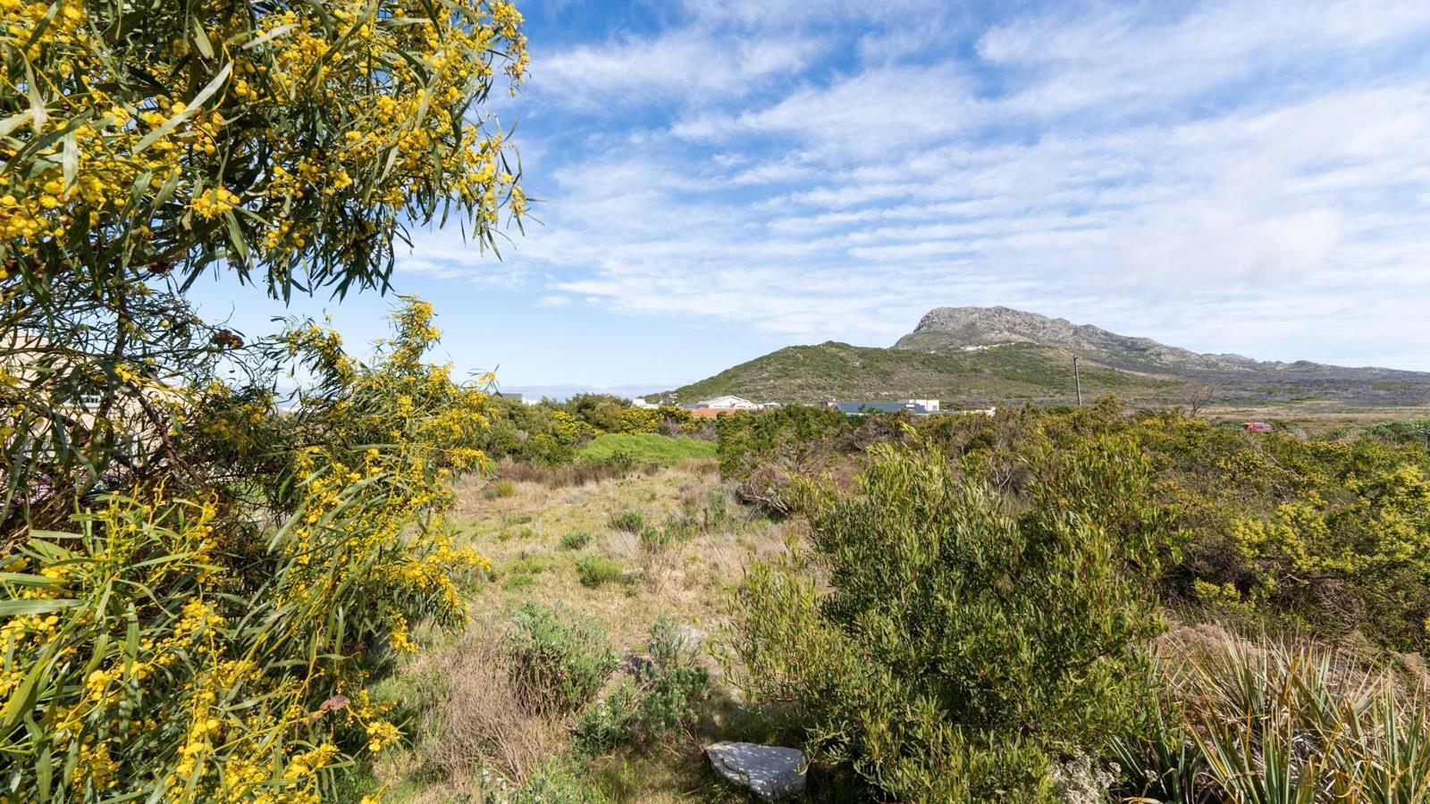 600 m² Land available in Bettys Bay