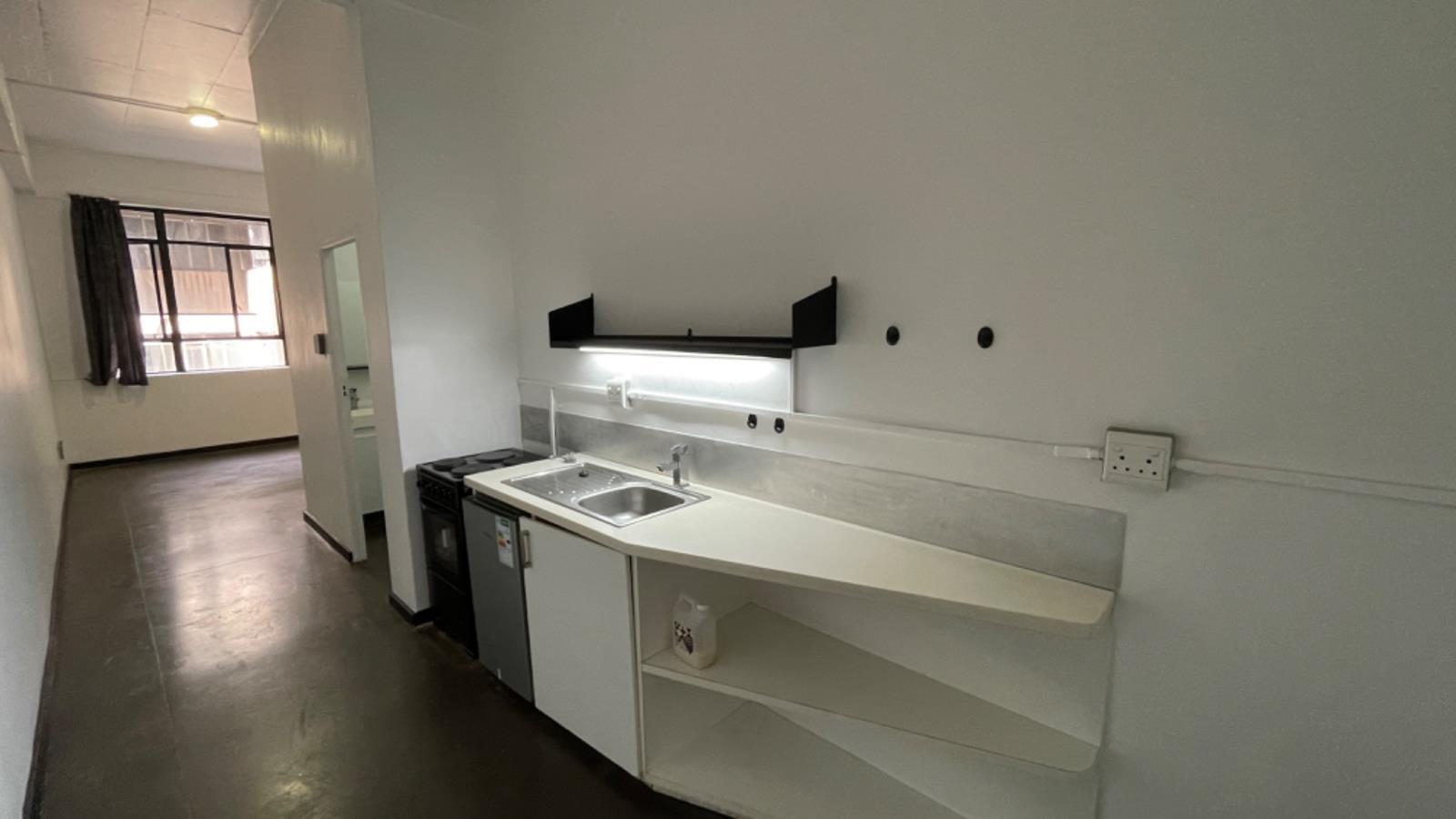 Studio apartment in Maboneng