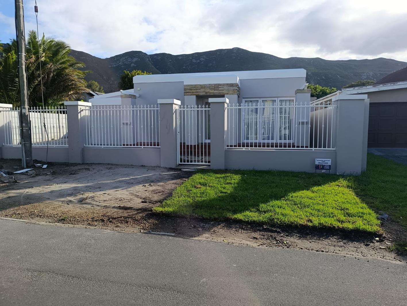 4 Bedroom House in Onrus