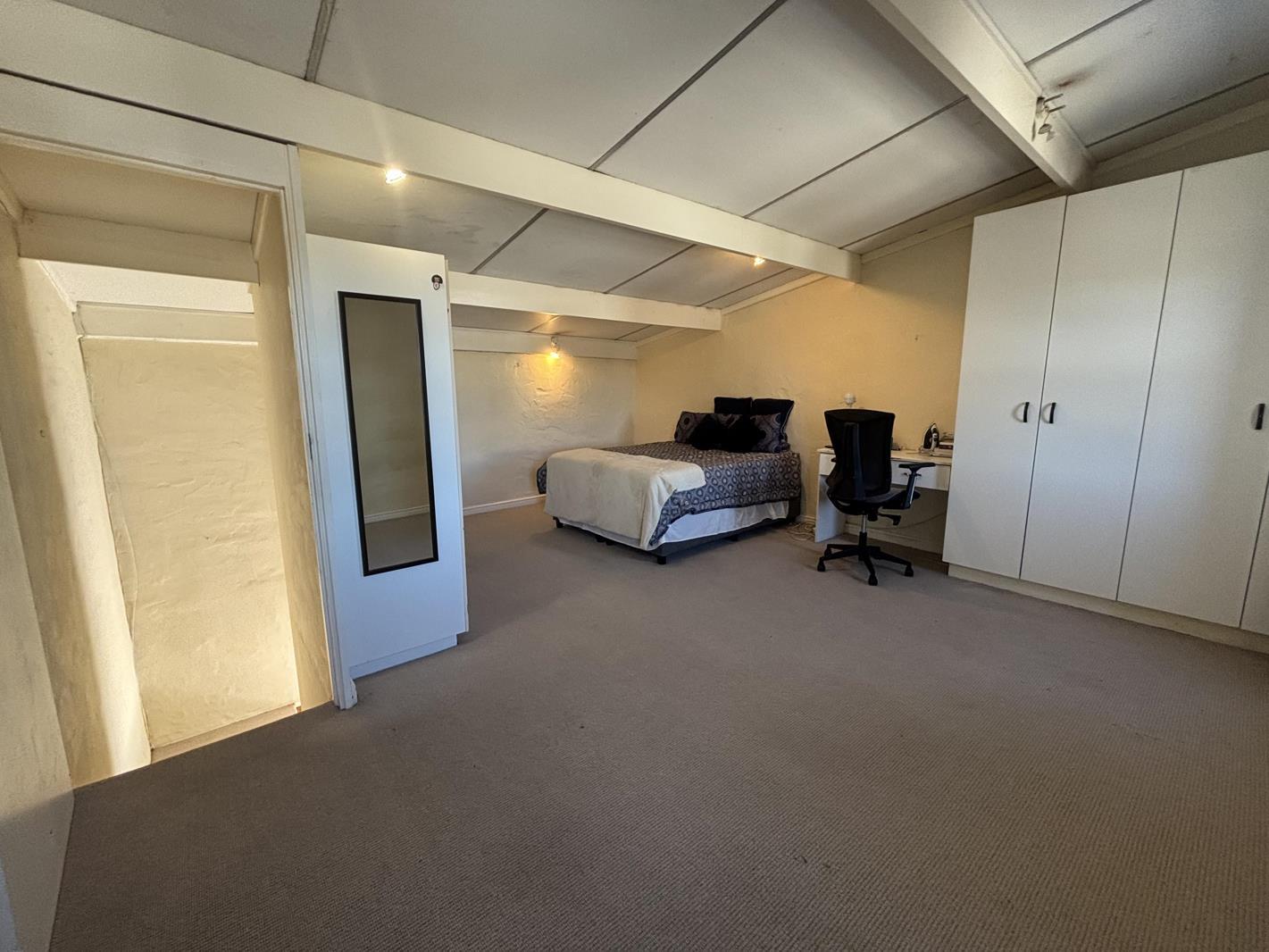 1 Bedroom Apartment in Humewood