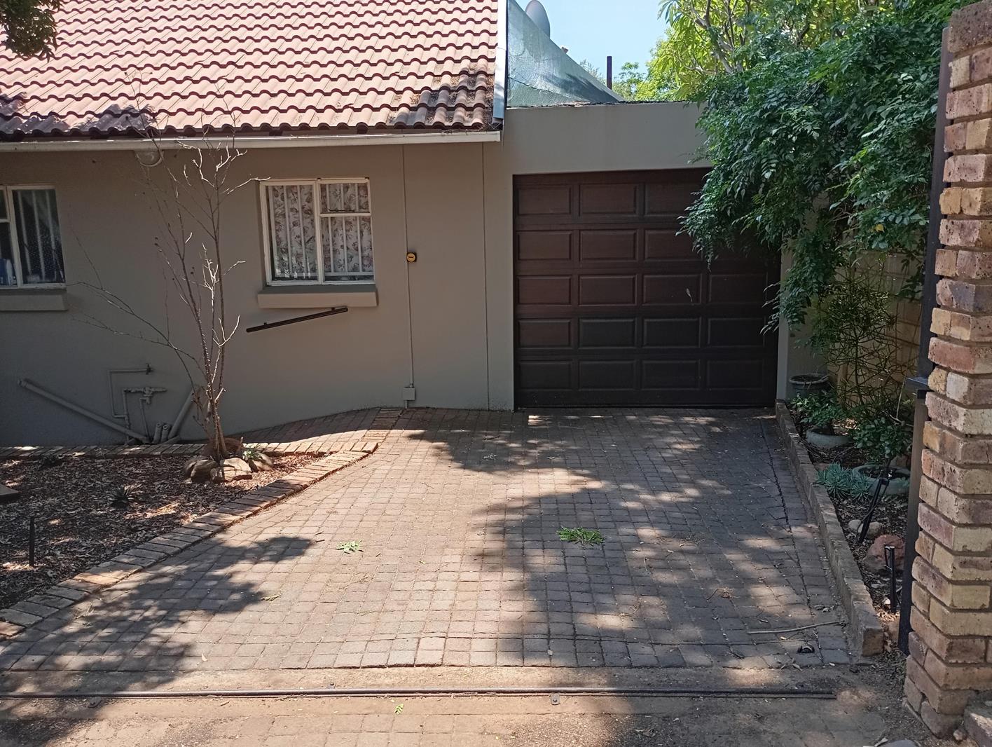 2 Bedroom Garden Cottage in Magalieskruin