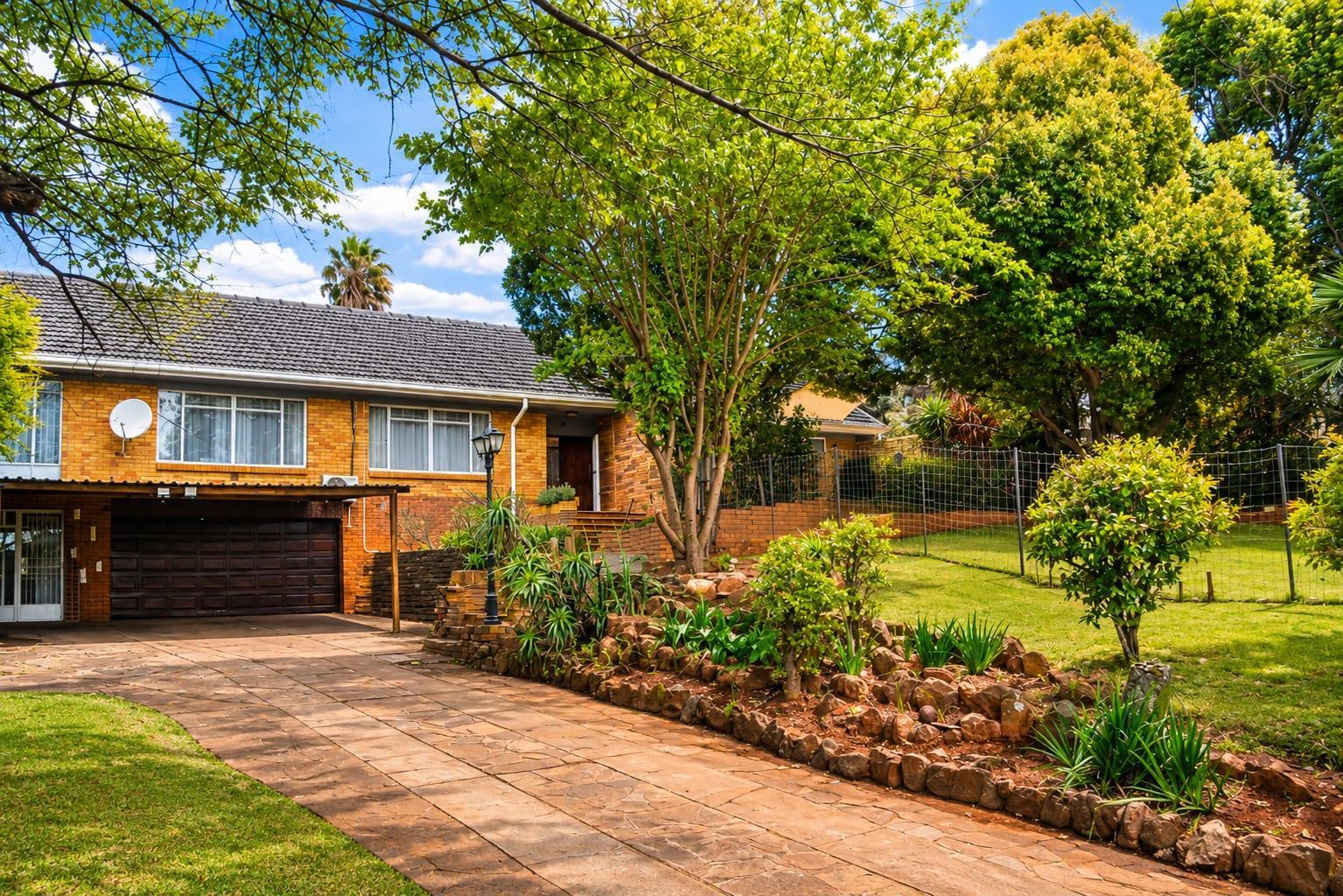 4 Bedroom House in Florida Hills