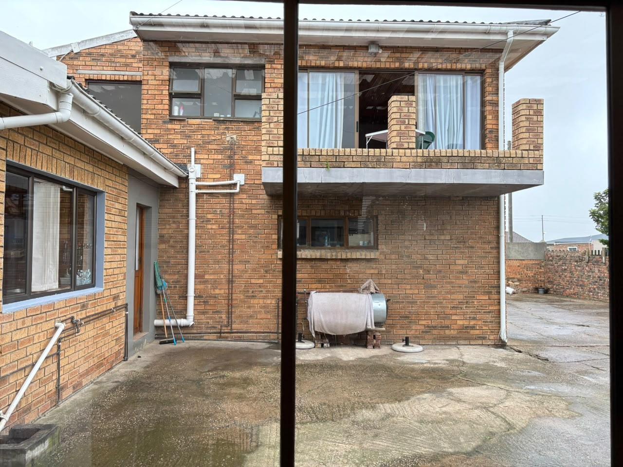 4 Bedroom House in Pacaltsdorp