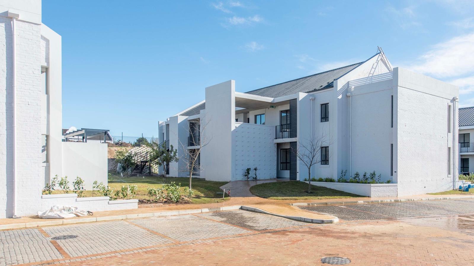 3 Bedroom Apartment in Val de Vie Estate