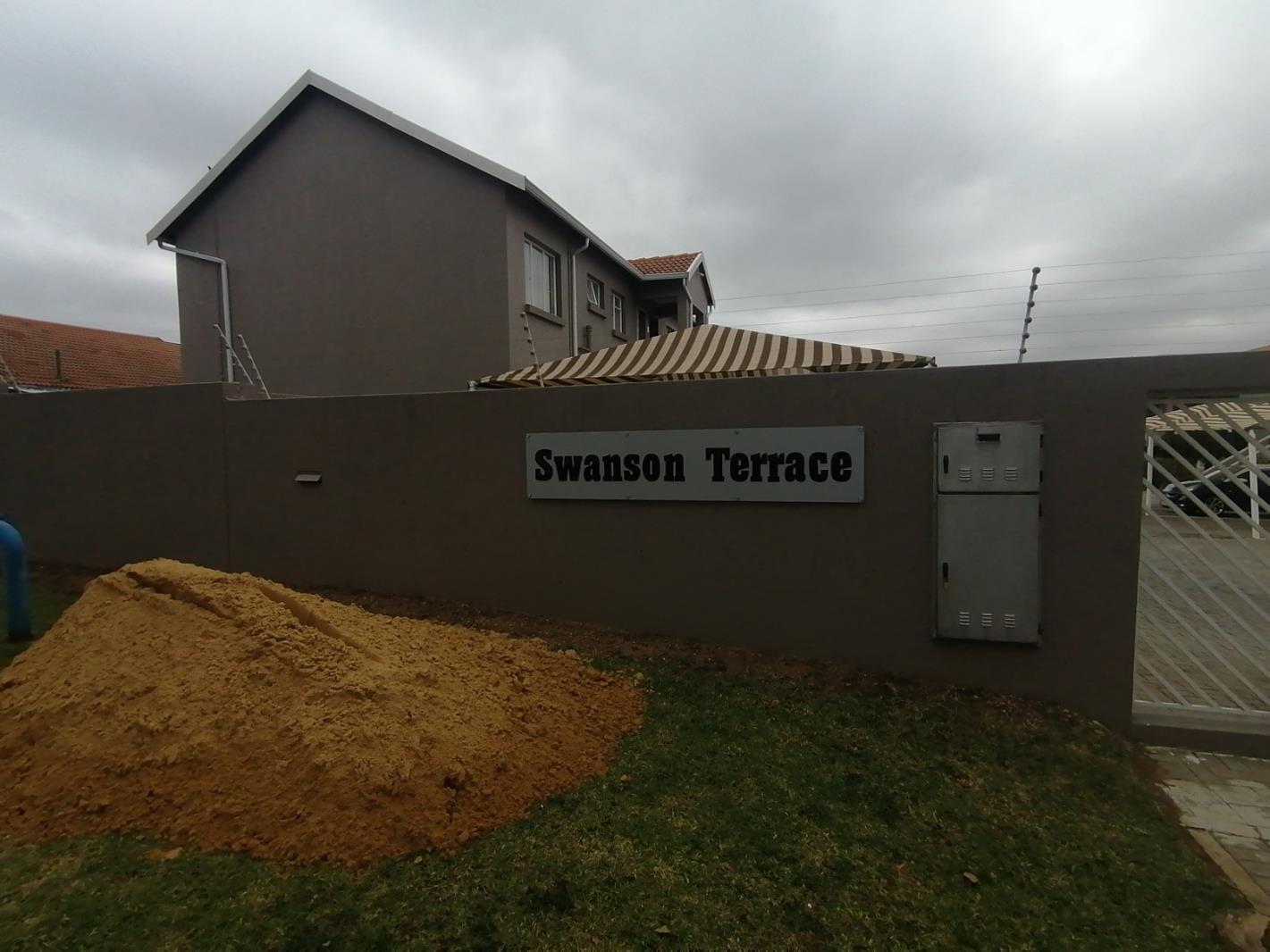 2 Bedroom Townhouse in Brackendowns