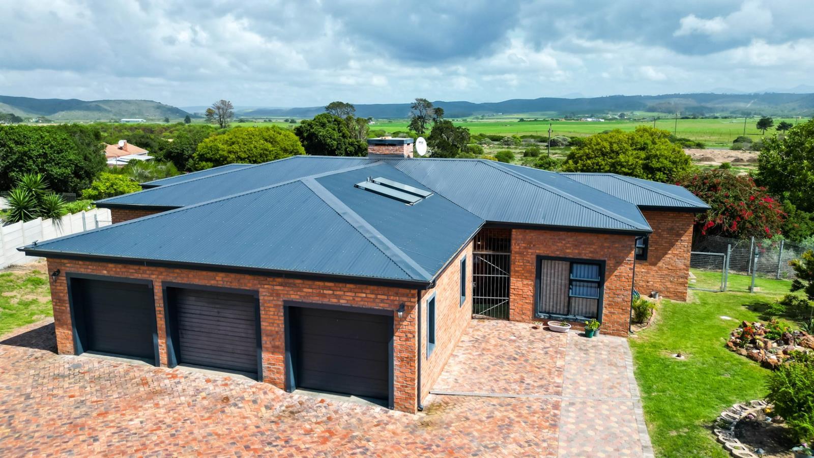 4 Bedroom House in Klein Brak Rivier
