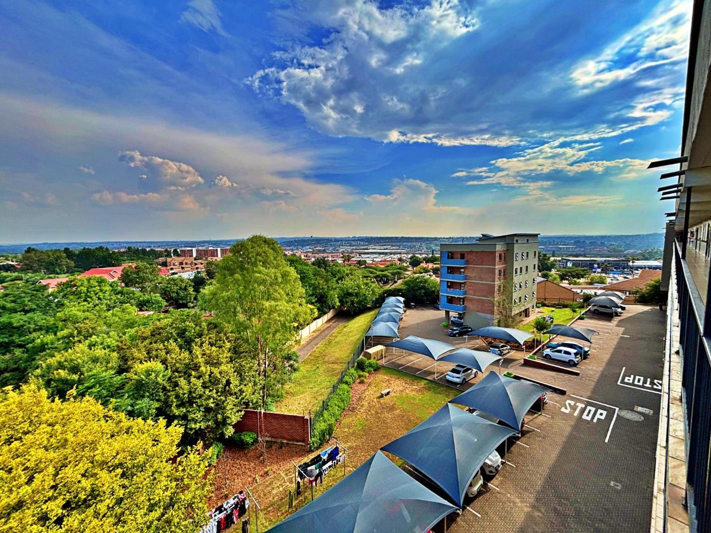 1 Bedroom Apartment in Die Hoewes